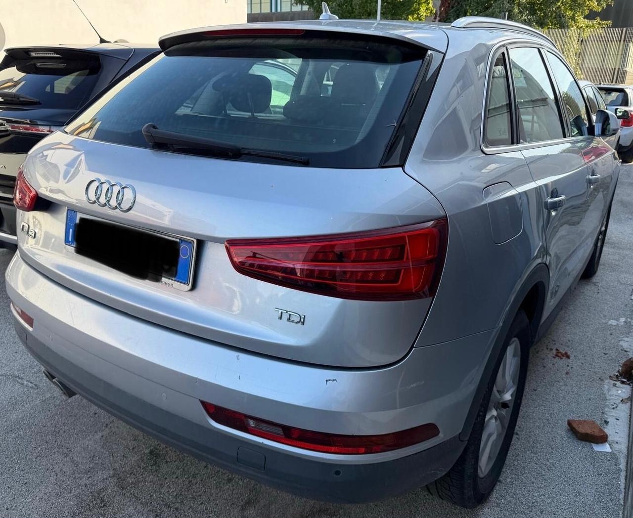 Audi Q3 2.0 TDI 120 CV Business -101-