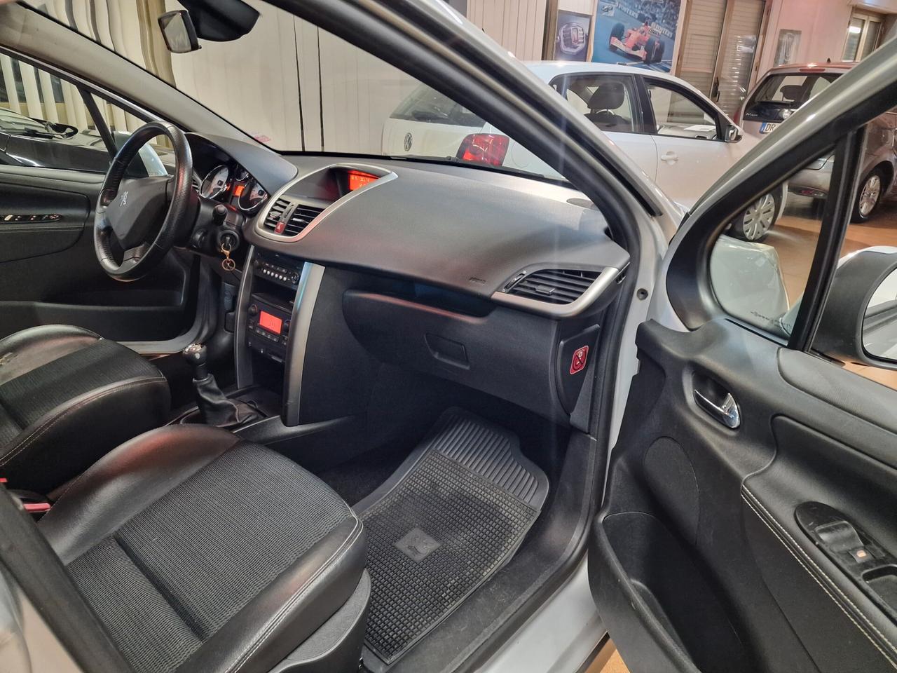 Peugeot 207 1.6 HDi 90CV SW Outdoor, 123 mila chilometri