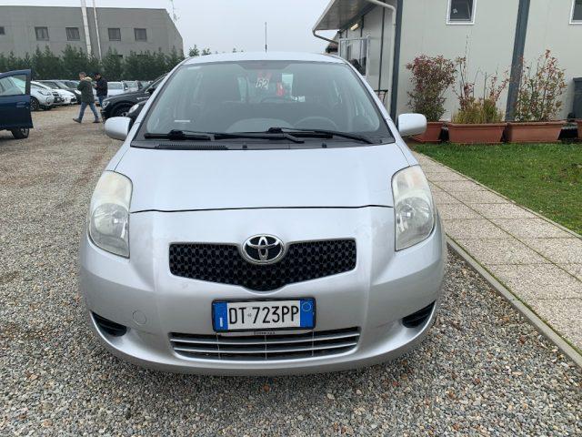 TOYOTA Yaris 1.0 5 porte