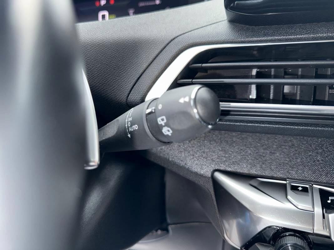 Peugeot 3008 II 1.6 hybrid phev Allure Pack 225cv e-eat8