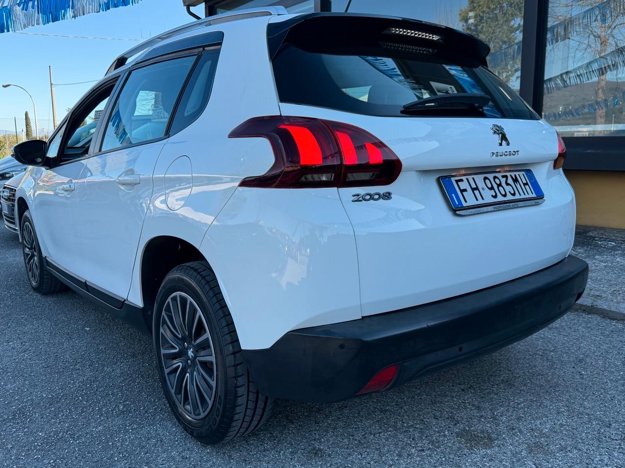 Peugeot 2008 BlueHDi 100 Allure