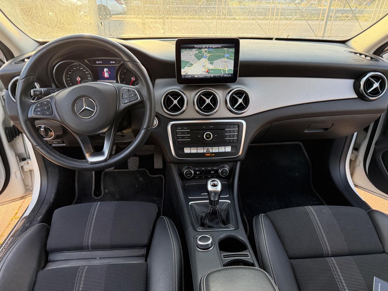 Mercedes-benz GLA 180 Business