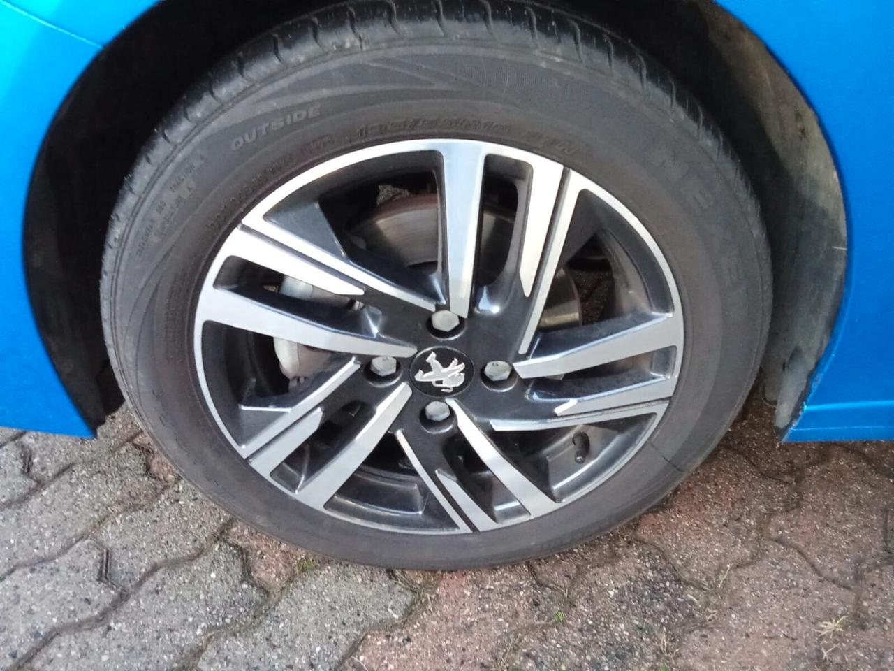 Peugeot 208 PureTech 100 Stop&Start 5 porte Allure