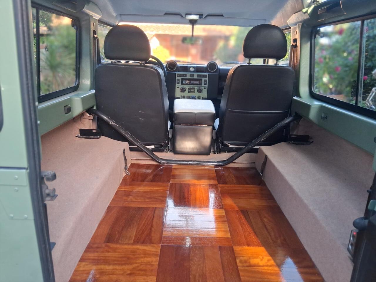 Land Rover Defender 90 2.2 TD4 Station Wagon E N1