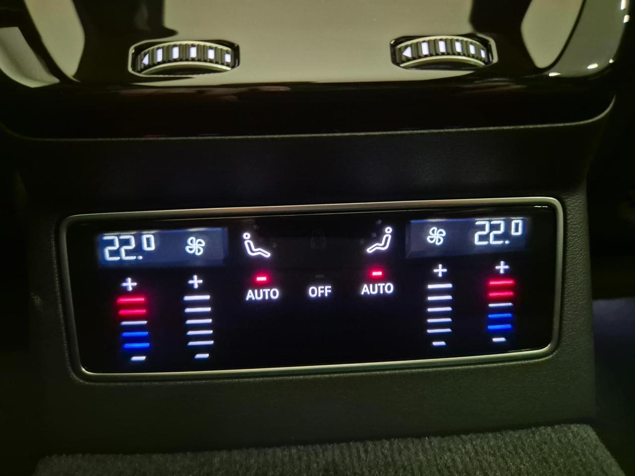 Audi A6 Avant 2.0 tdi mhev My2025 S line edition 204cv N1 s-tronic