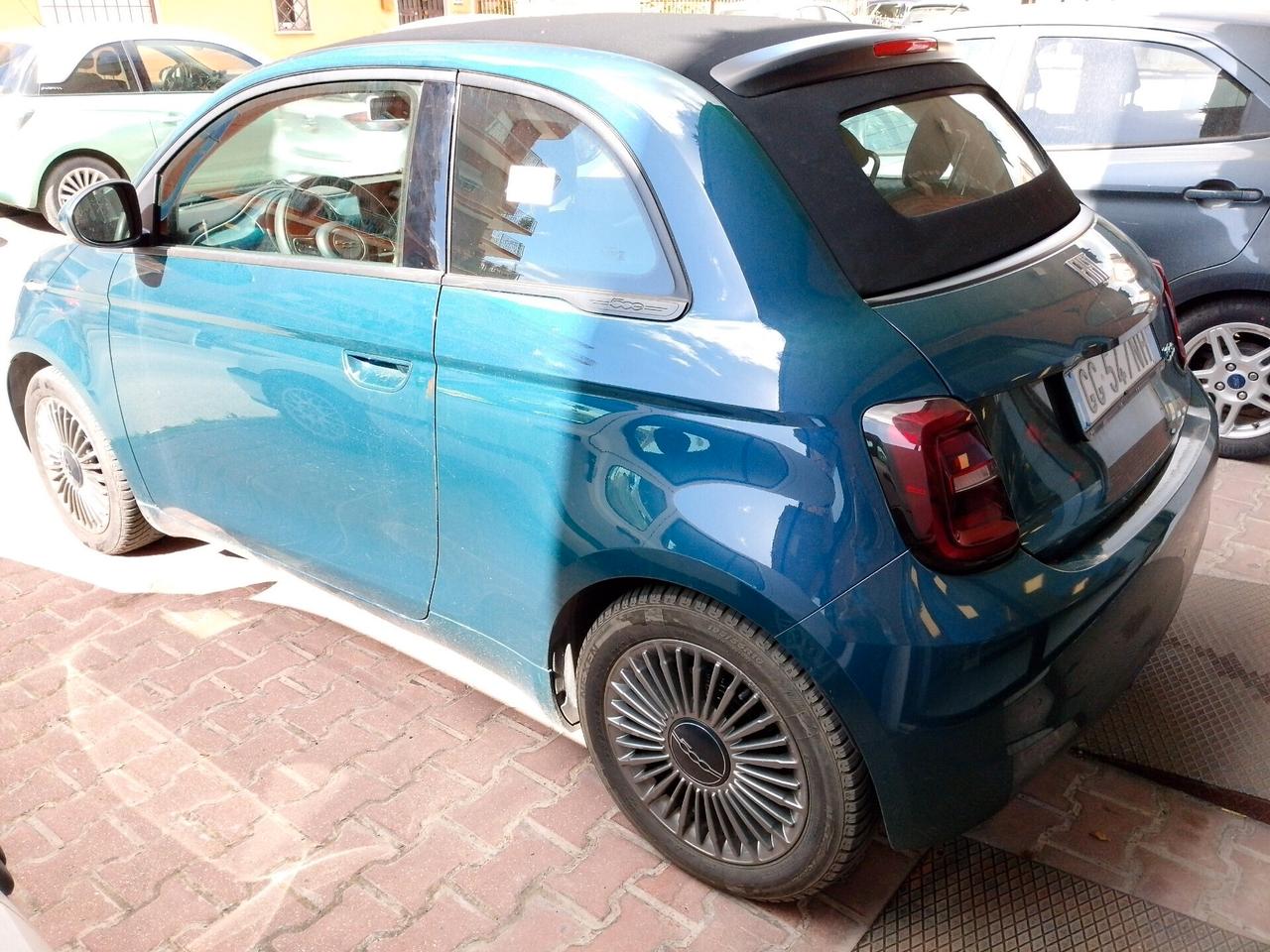 Fiat 500 500e Cabriolet elettrica 42 kWh Icon