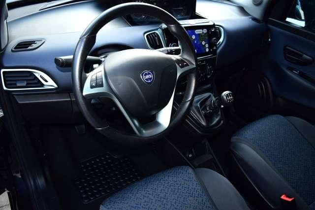 Lancia Ypsilon 1.0 Firefly Hybrid 70 cv Gold