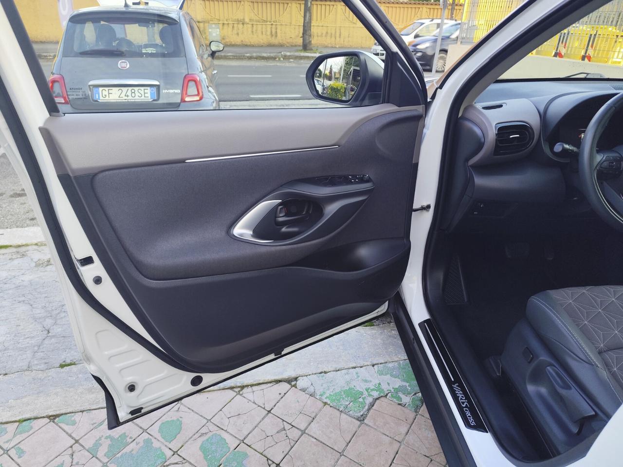 Toyota Yaris Cross 1.5 Hybrid 5p. E-CVT AWD-i Lounge