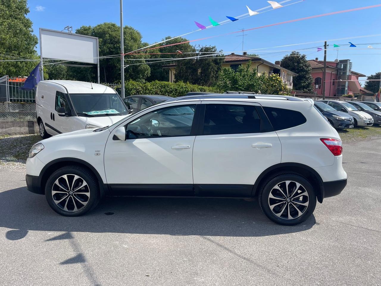 Nissan Qashqai Qashqai+2 2.0 dCi DPF n-tec