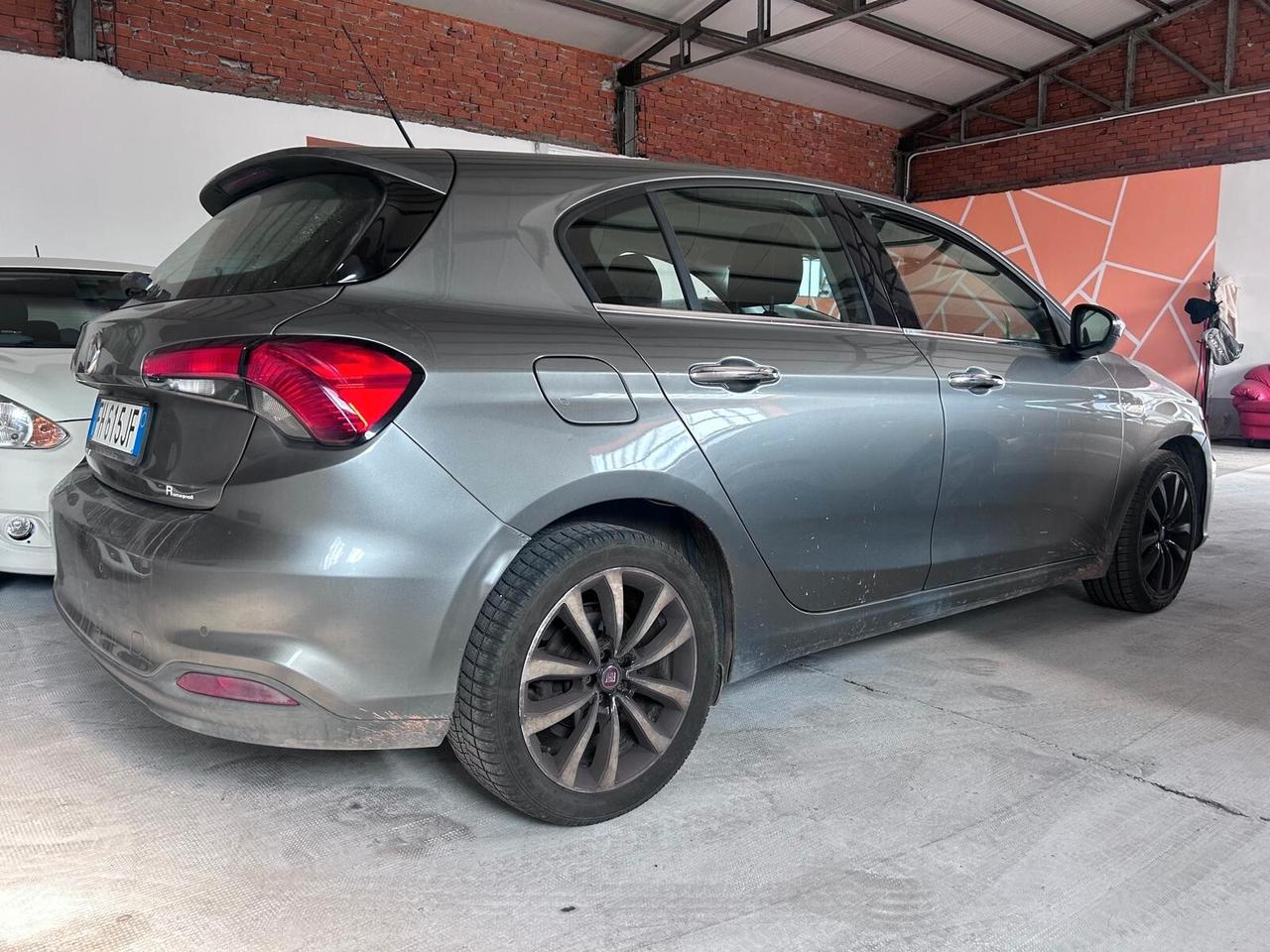 Fiat Tipo 1.6 Mjt S&S 5 porte Easy