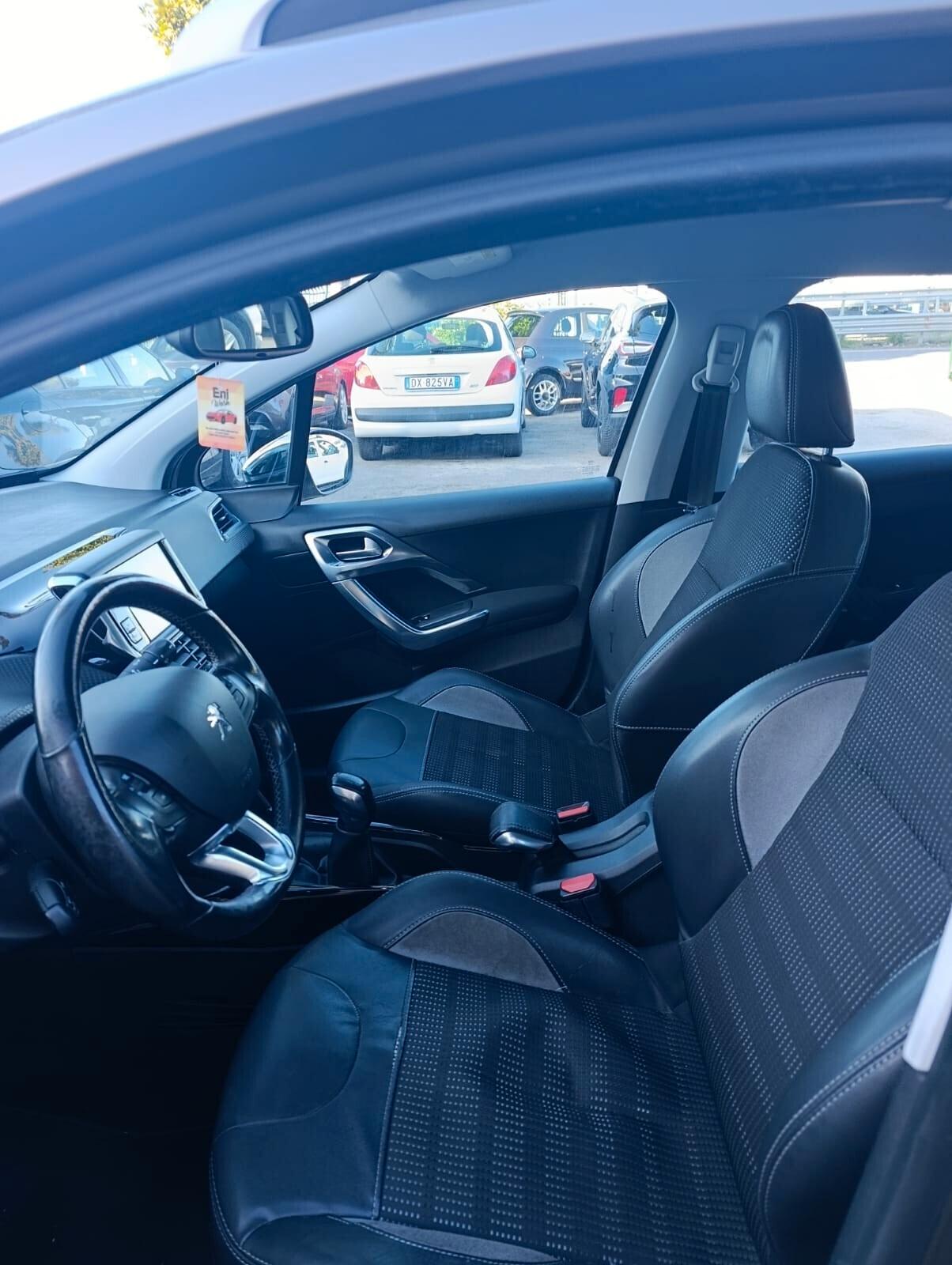 Peugeot 2008 1.6 e-HDi 100 Black Matt 2015