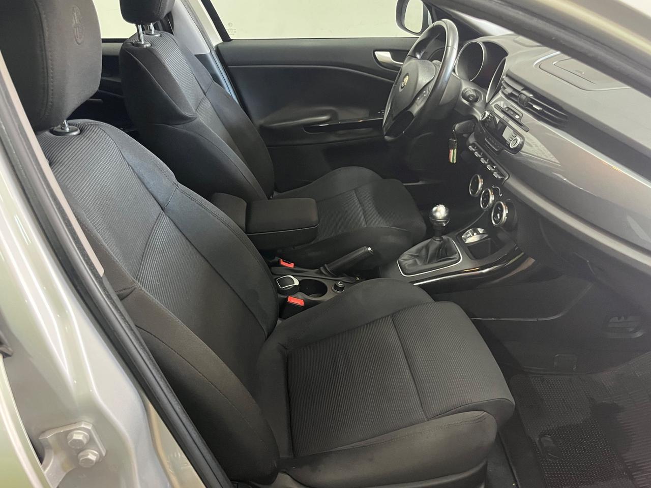 Alfa Romeo Giulietta 1.6 JTDm-2 full optional 2013