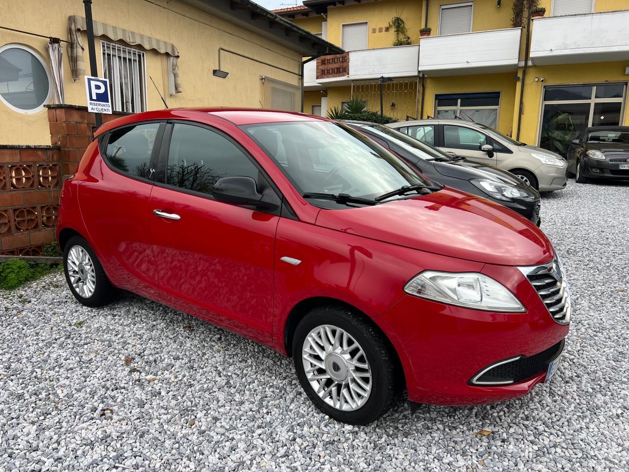 Lancia Ypsilon 1.2 69 CV 5 porte Platinum