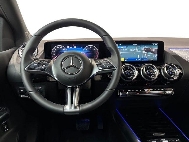 MERCEDES-BENZ B 180 d Automatic Street Edition
