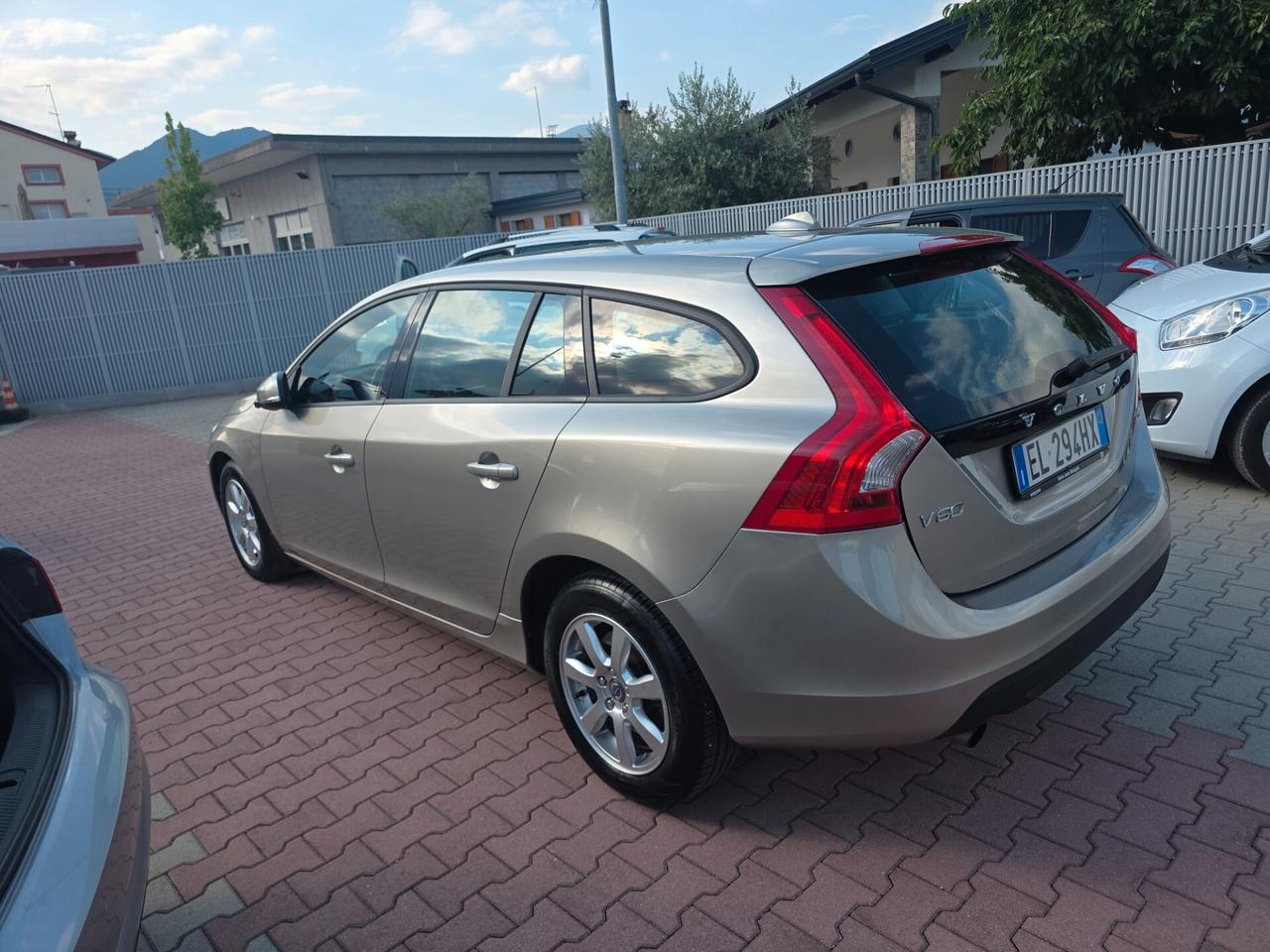 Volvo V60 D2 1.6 115cv Drive perfetta e garantita 12M