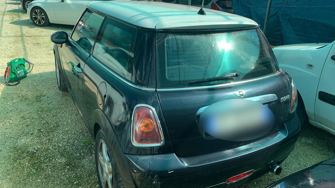 Mini Mini 1.6 ONE BENZINA 2006 USATO PER COMMERCIANTI