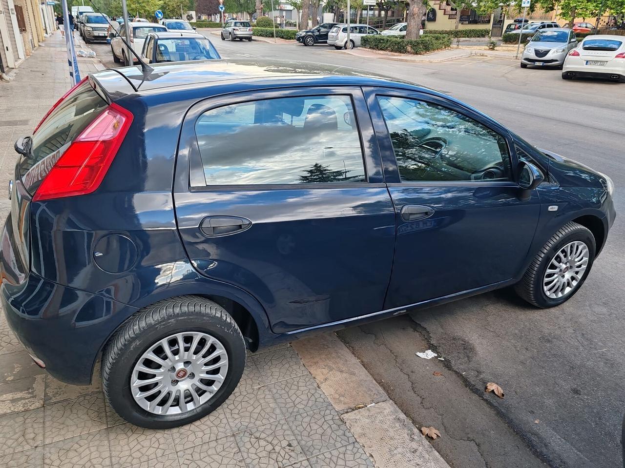 FIAT PUNTO 1.4 5 PORTE NATURAL POWER 2015