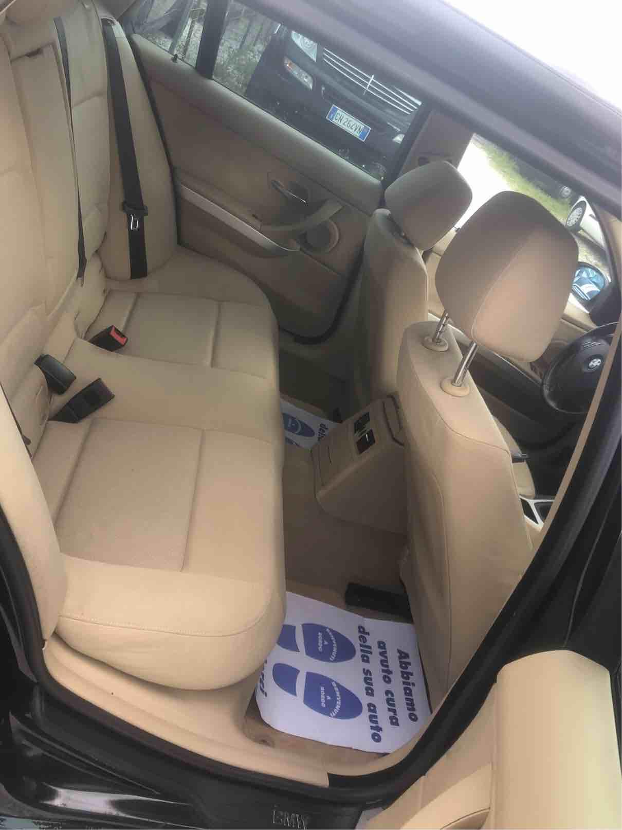 BMW 318 I TOURING - SOLO 75 000 KM