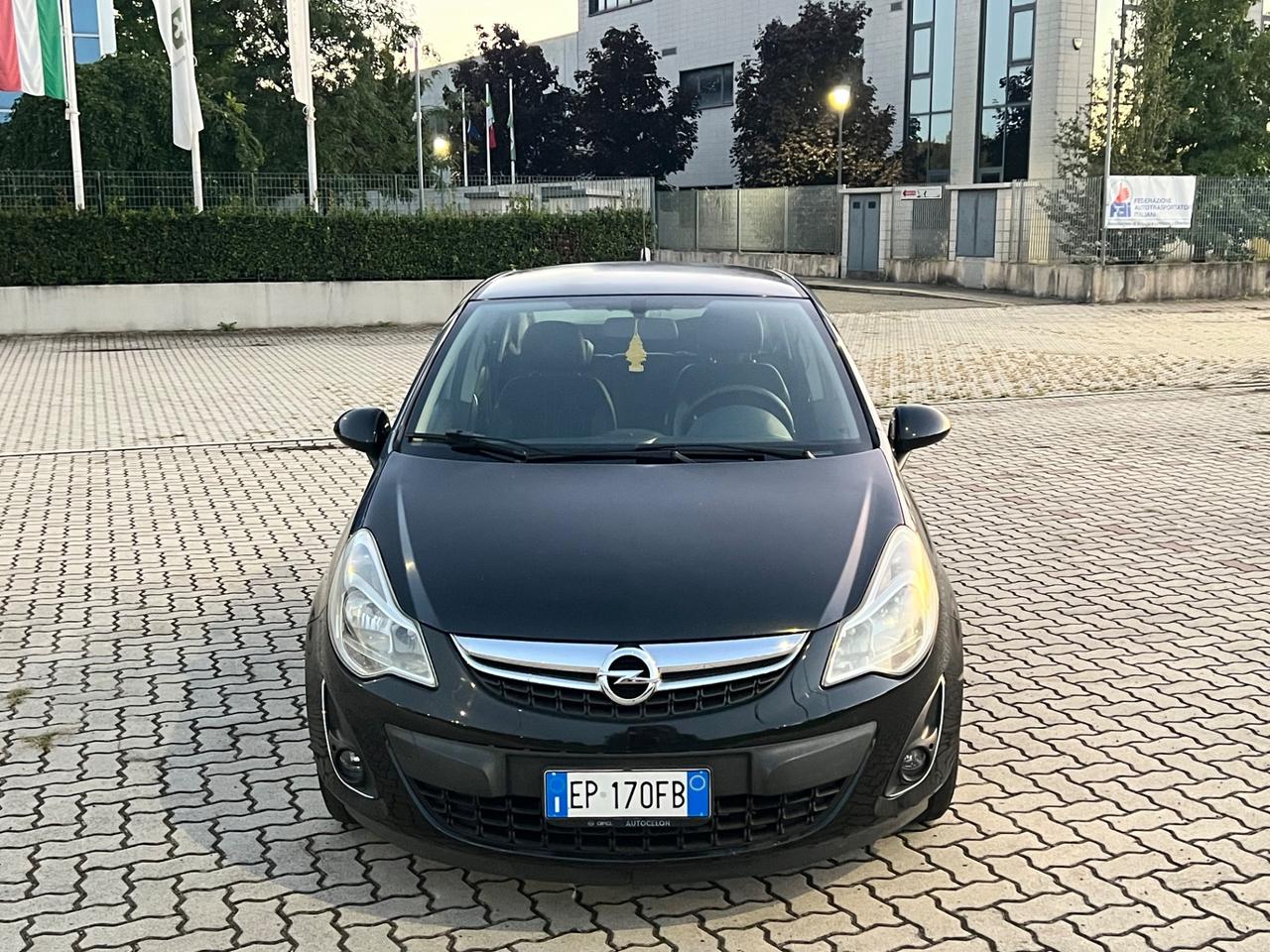 Opel Corsa 1.2 85CV 5 porte GPL-TECH Edition