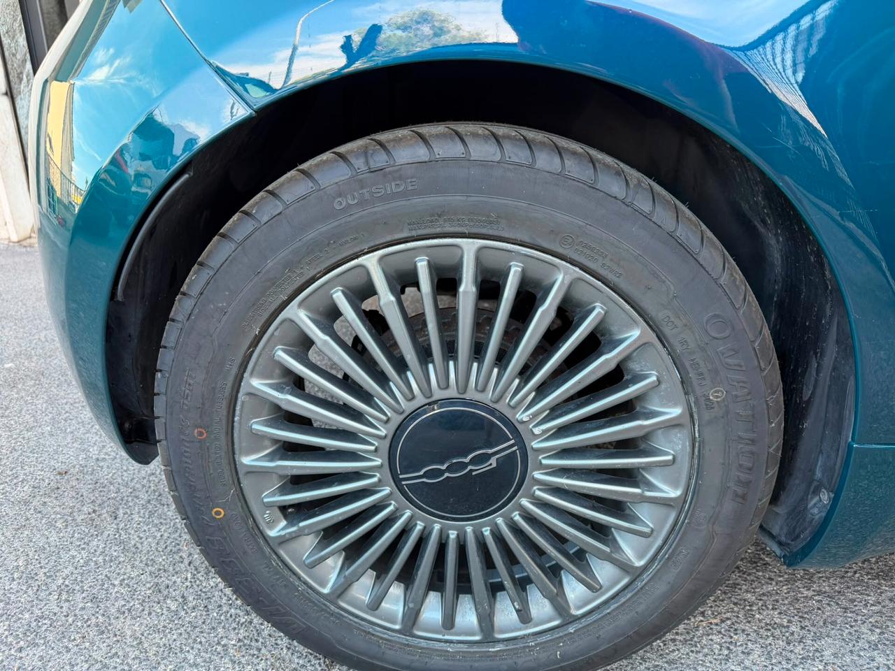 Fiat 500 500e Berlina 42 kWh La Prima