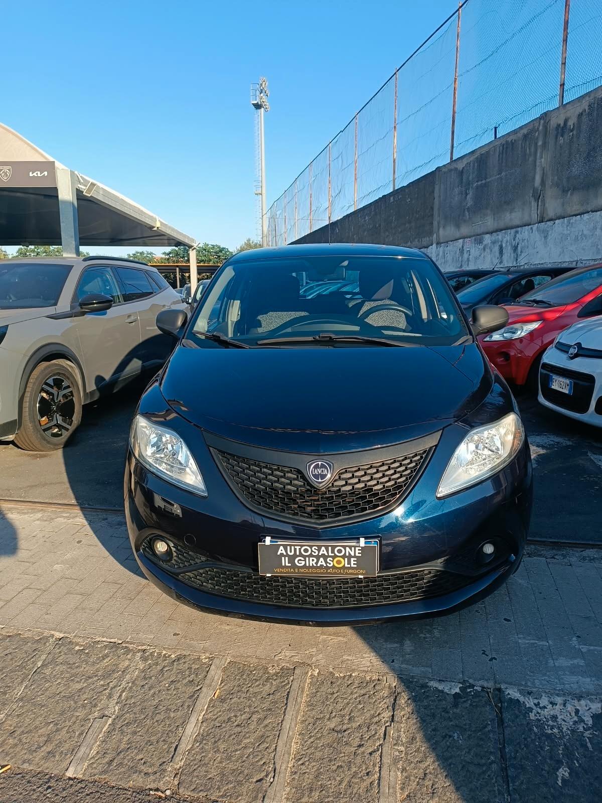 Lancia Ypsilon 1.2 69 CV 5 porte S&S Platinum