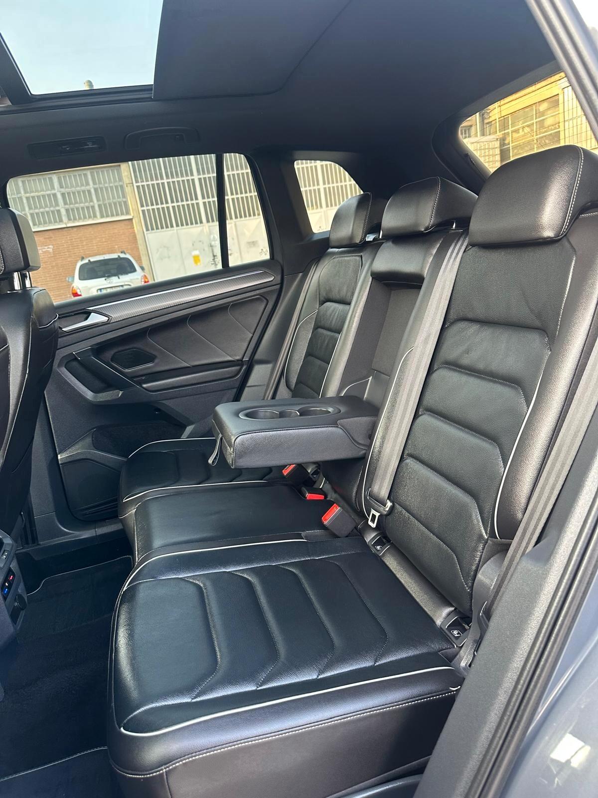 Volkswagen Tiguan 2.0 TDI 200 CV SCR DSG 4MOTION R-Line TETTO APRIBILE SEDILI IN PELLE TOTALE