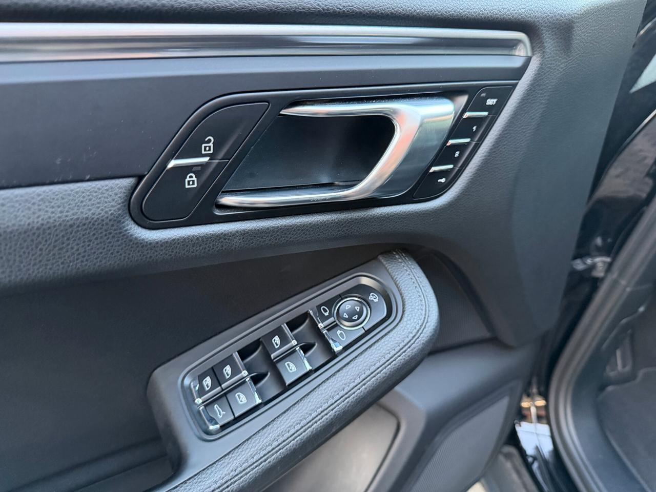 Porsche Macan 2.0 pdk