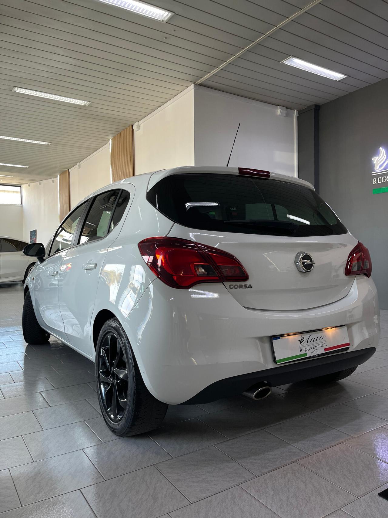 Opel Corsa 1.2 70 CV GPL 5p. b-Color
