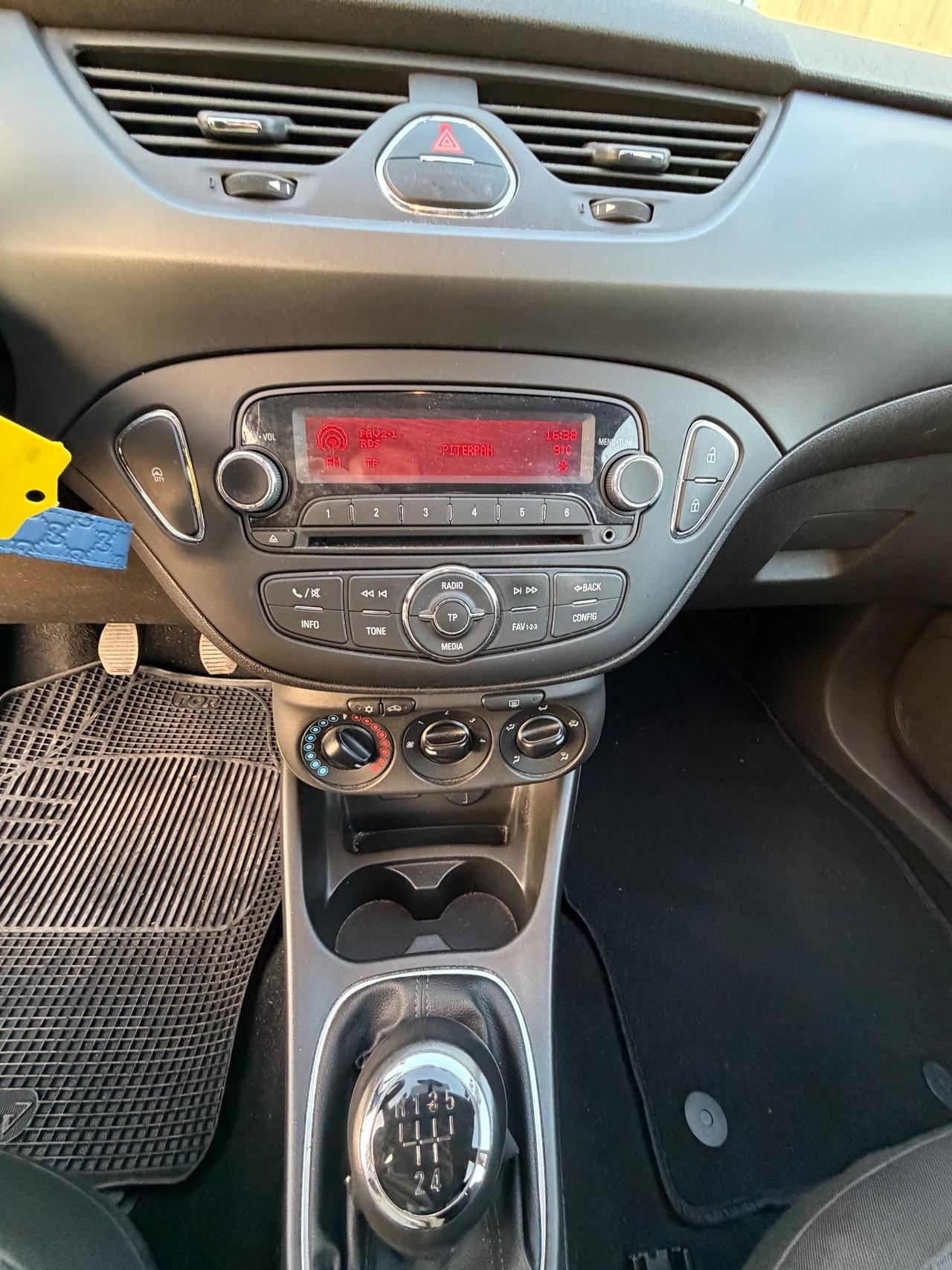 Opel Corsa 1.2 5 porte