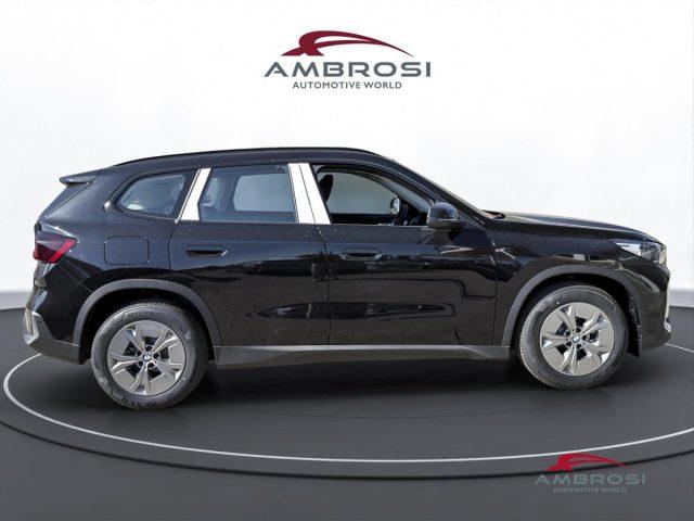 BMW iX1 eDrive20 Premium Package