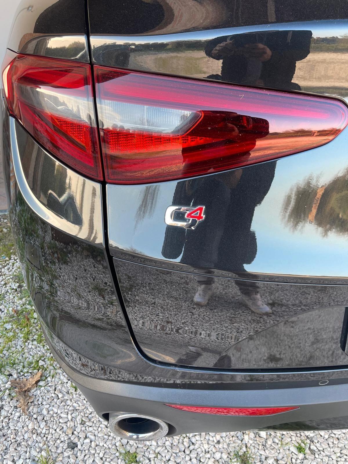 Alfa Romeo Stelvio 2.0 Turbo 200 CV AT8 Q4 Executive