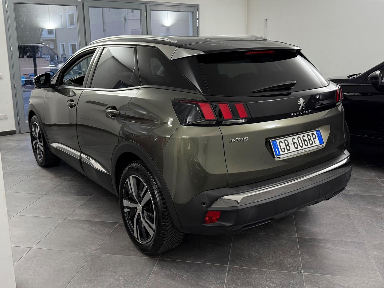 Peugeot 3008 BlueHDi 130 S&S EAT8 Allure