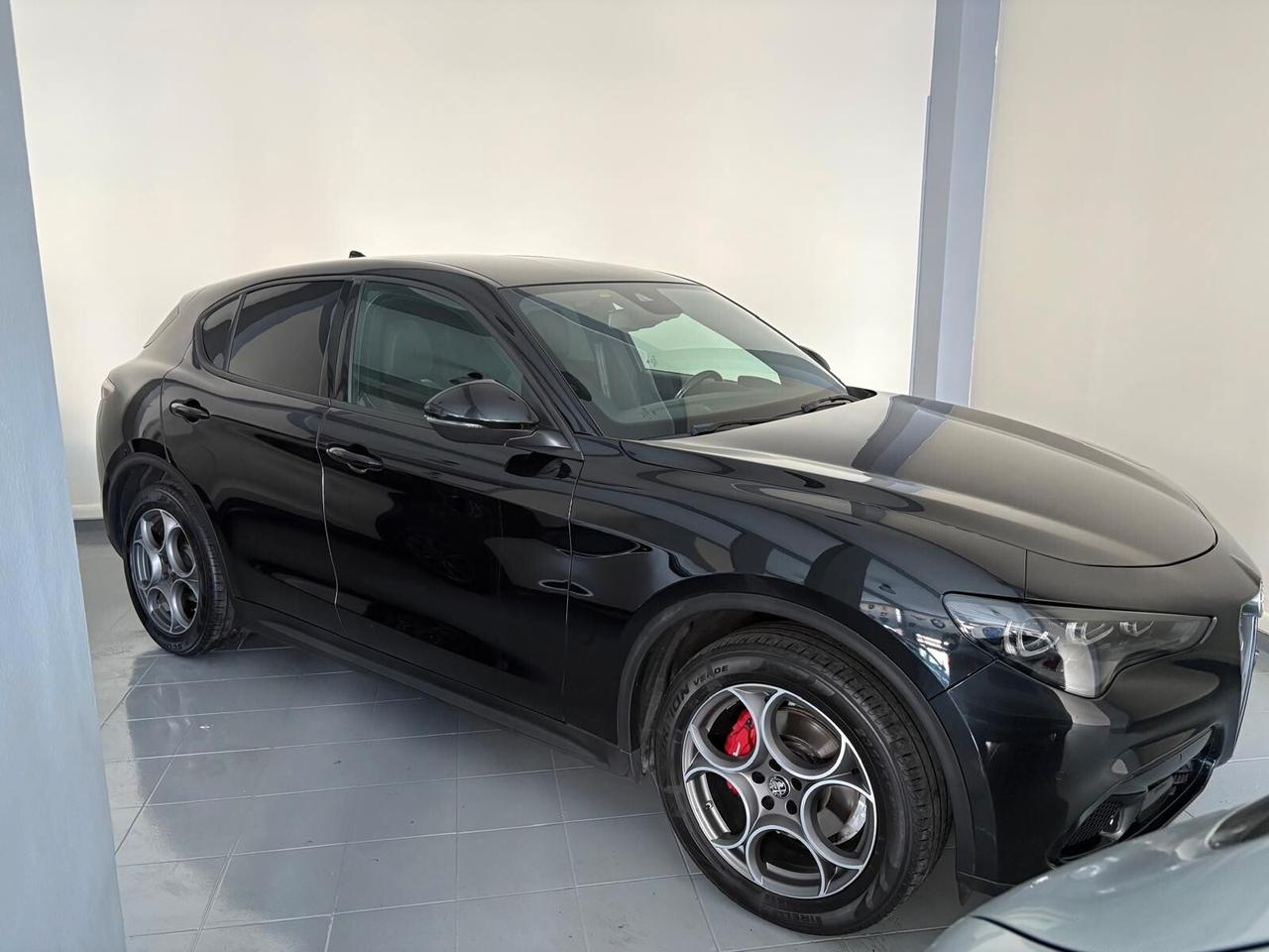 Alfa Romeo Stelvio 2.2 Turbodiesel 210 CV AT8 Q4 Super