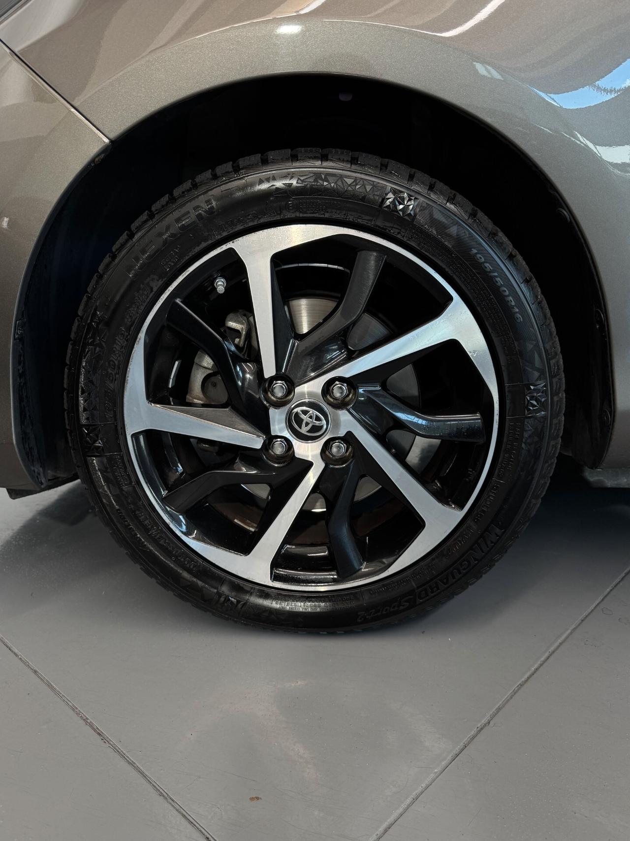 Toyota Yaris Hybrid 5p 1.5cc 73cv Automatica CarPlay OK Neopatentati