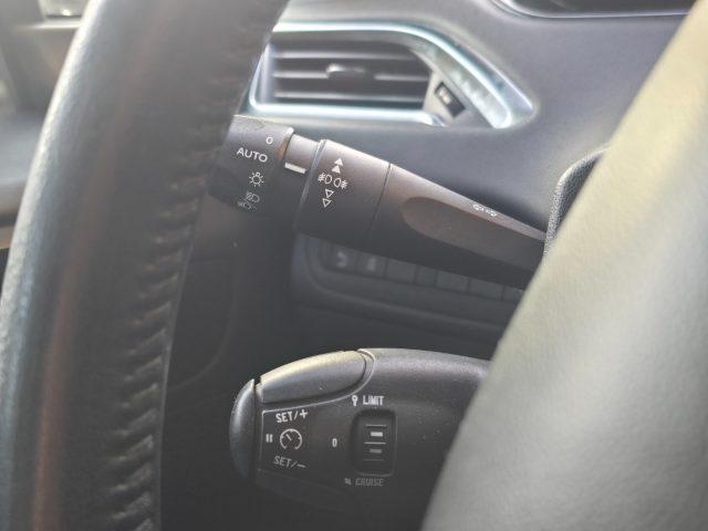 PEUGEOT 208 1.4 8V HDi 68CV 5 Porte Navigatore Sensori Parcheg