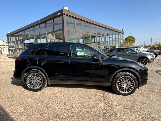 Porsche Cayenne 3.0 V6 tdi 262cv tiptronic Restyling 2016