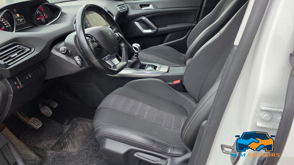 Peugeot 308 5 Porte 308 5p 1.5 bluehdi Gt Line s&s 130cv