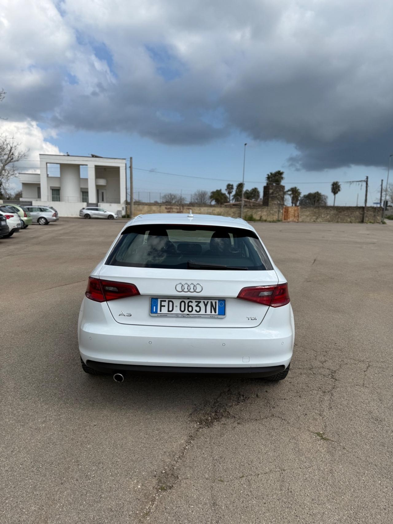 Audi A3 1.6 TDI clean diesel S tronic Ambition