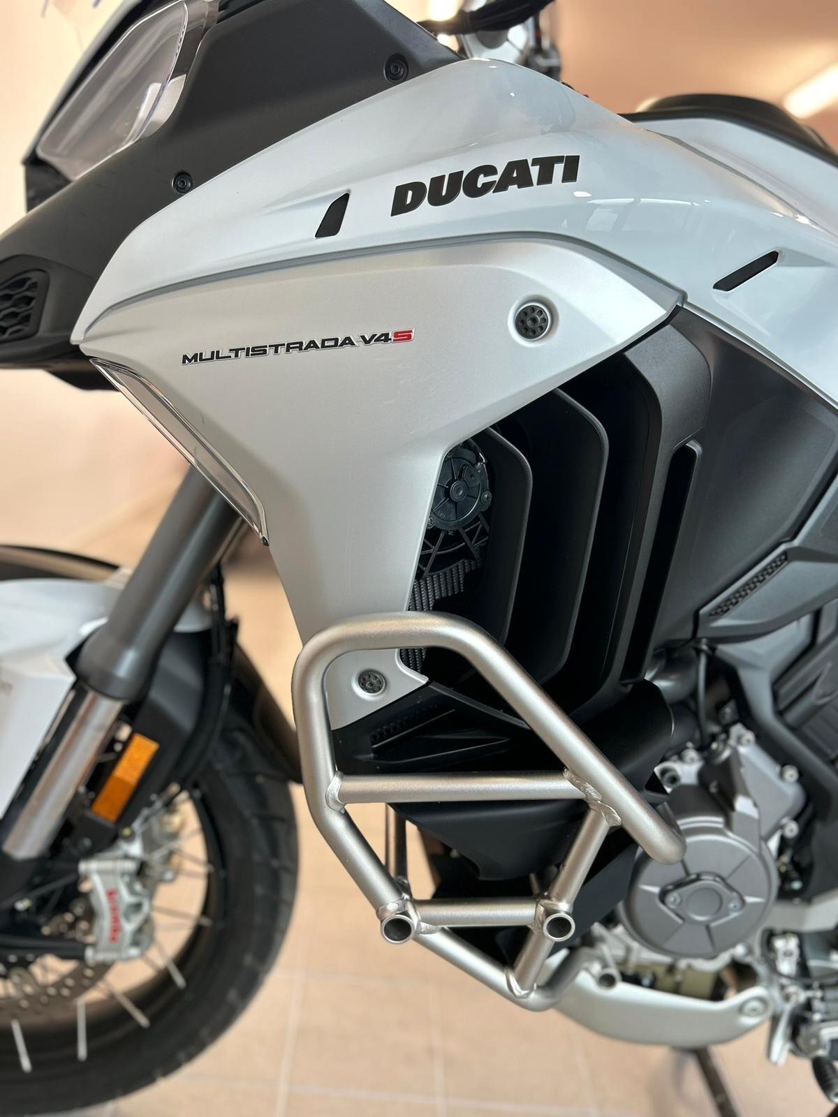 Ducati Multistrada V4 S TRAVEL E RADAR SOLI 1200 KM