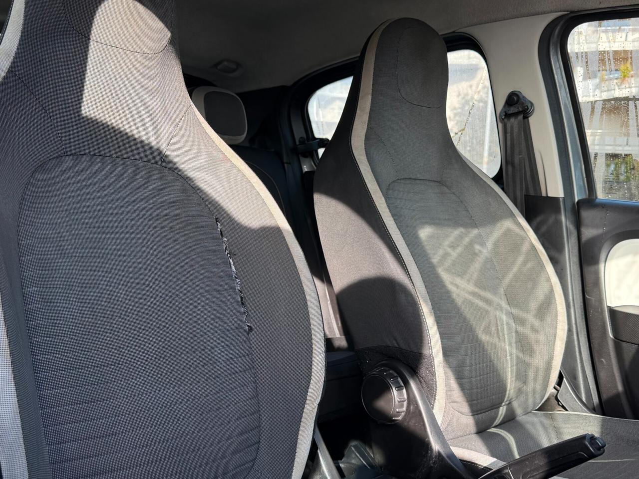 Renault Twingo TCe 70 CV Stop&Start Energy Intens