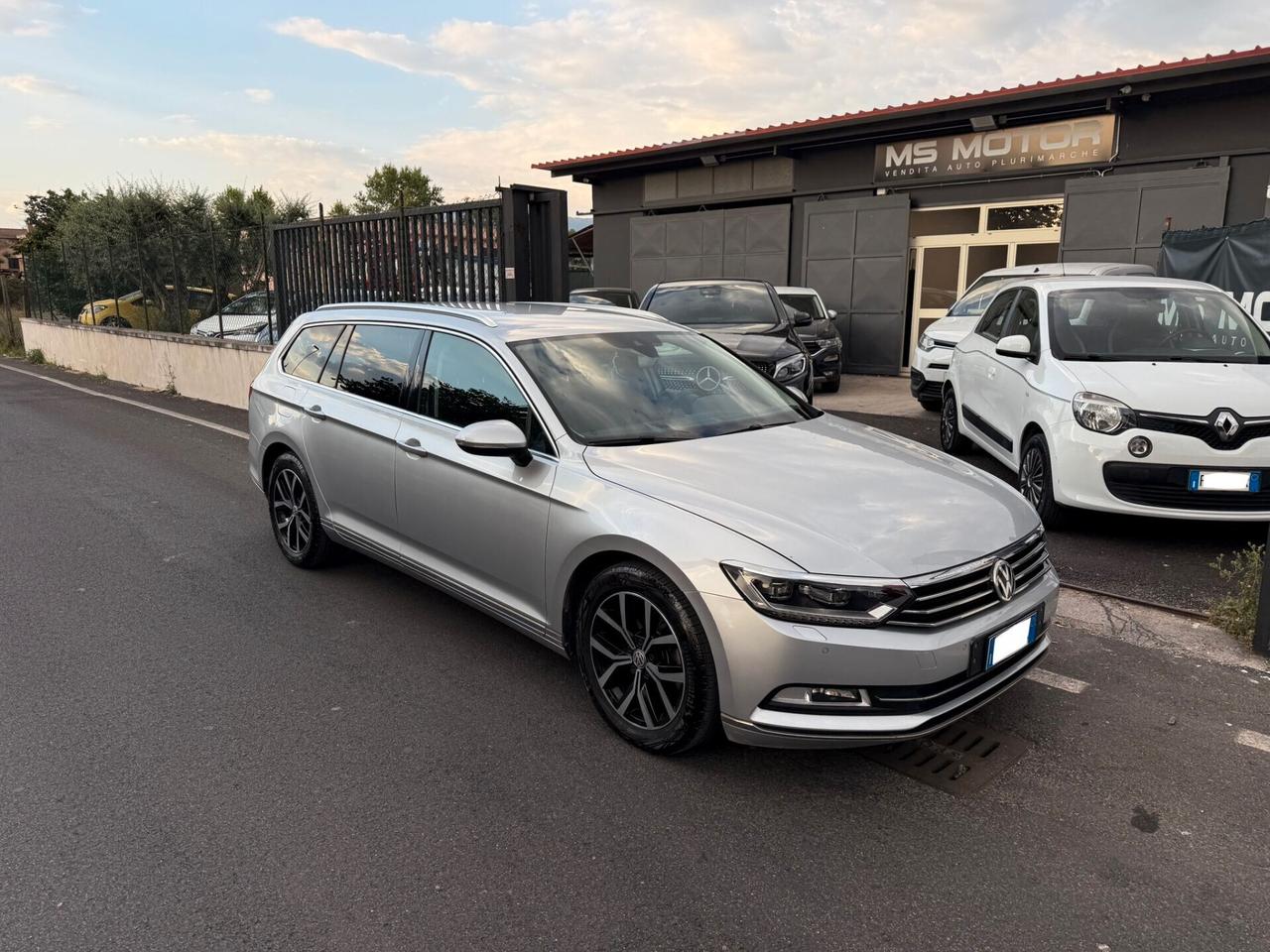Volkswagen Passat Variant 2.0 TDI 150cv DSG Full Opt - Superprezzo