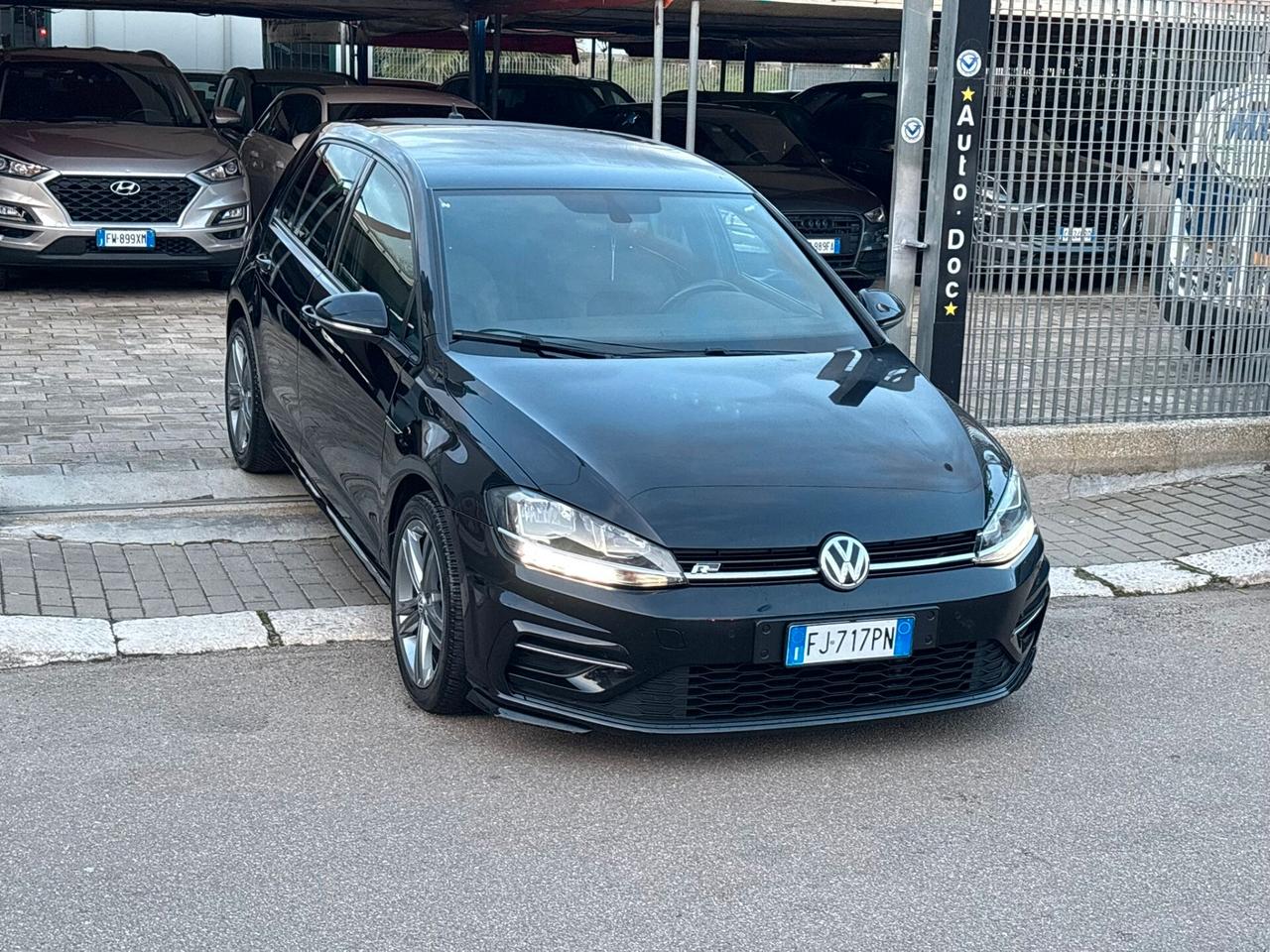 Volkswagen Golf 1.6 TDI 115cv R line - 2017