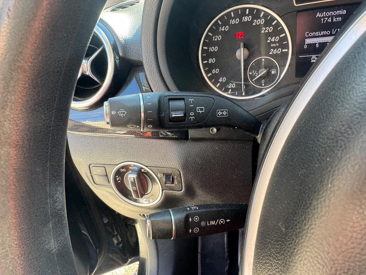 Mercedes-benz B 180 CDI BlueEFFICIENCY Premium