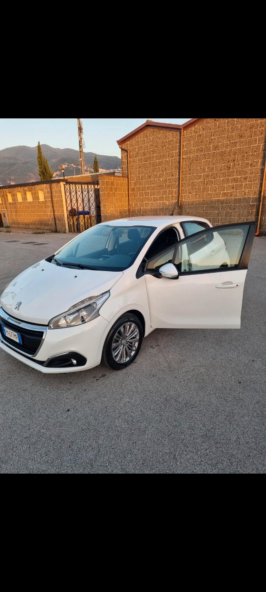 Peugeot 208 1.6 diesel 2018 km 87500
