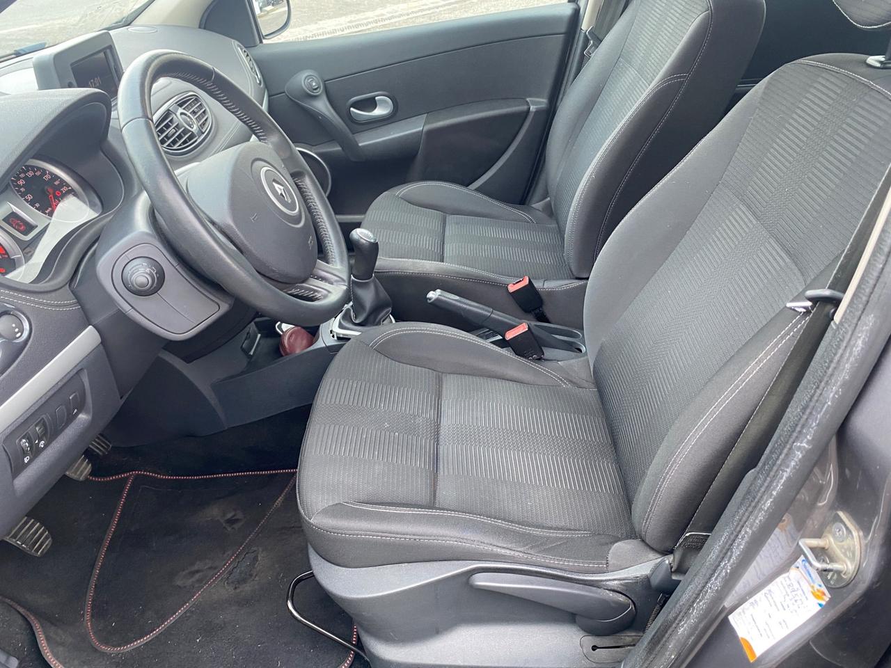 Renault Clio 1.2 16V SporTour Dynamique