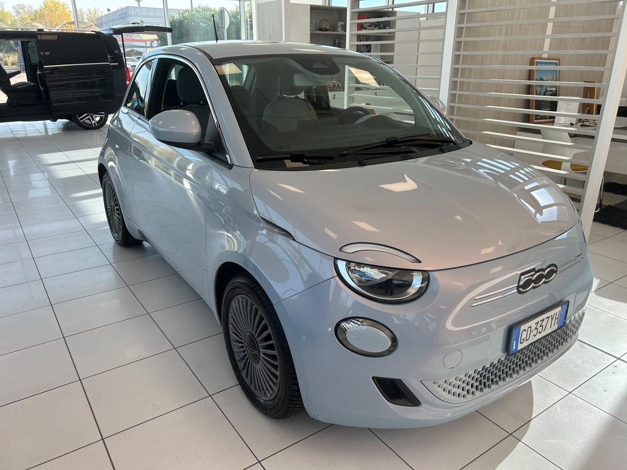 Fiat 500e Berlina 42 kWh Icon Neopatentati