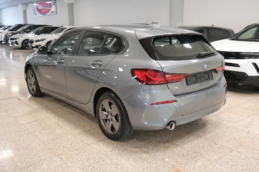 BMW 116D 115CV STEPTRONIC BUSINESS ADVANTAGE ( FARI LED - BMW DIGITAL COCKPIT - NAVI - MIRROR - PDC )