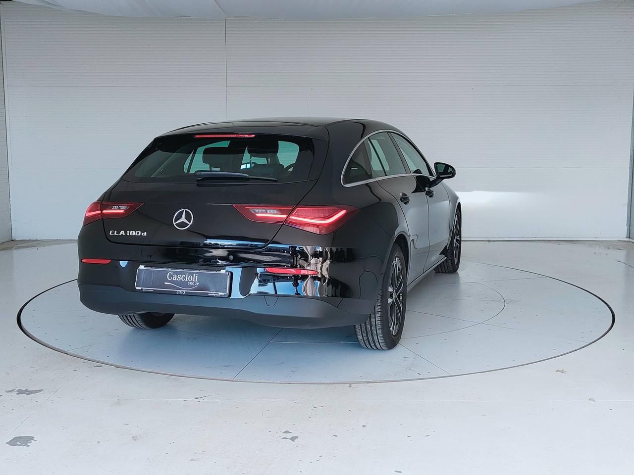 Mercedes-Benz CLA Sh.Brake - X118 2023 - CLA Shooting Brake 180 d Advanced auto