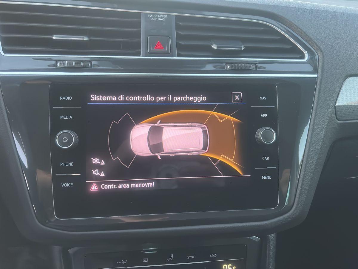 VOLKSWAGEN - Tiguan - 2.0 TDI 150cv DSG Executive BMT