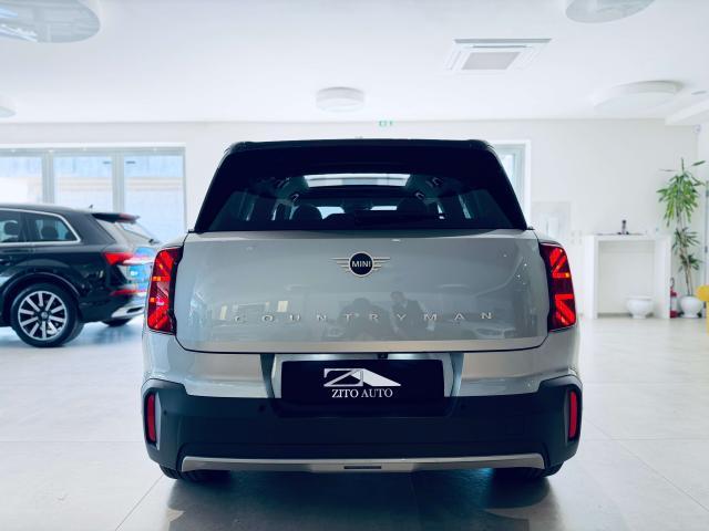 MINI Cooper D Countryman 2.0 48V Favoured auto Pack M+Tetto
